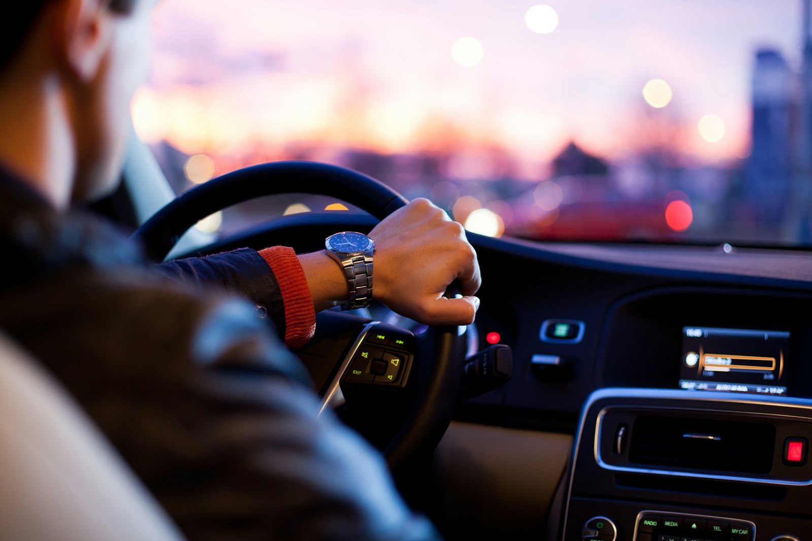 Auto v noci — monitoring a vyhledávání vozidel
